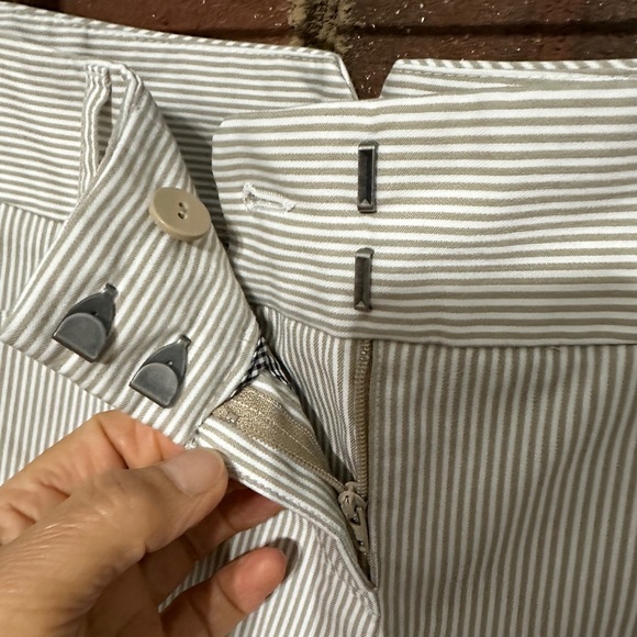 🛍️Never worn Express Designstudio stripped shorts Size 6 - Picture 4 of 9